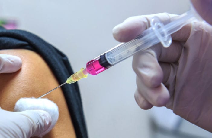 vacinacao em farmacias enfim regularizada