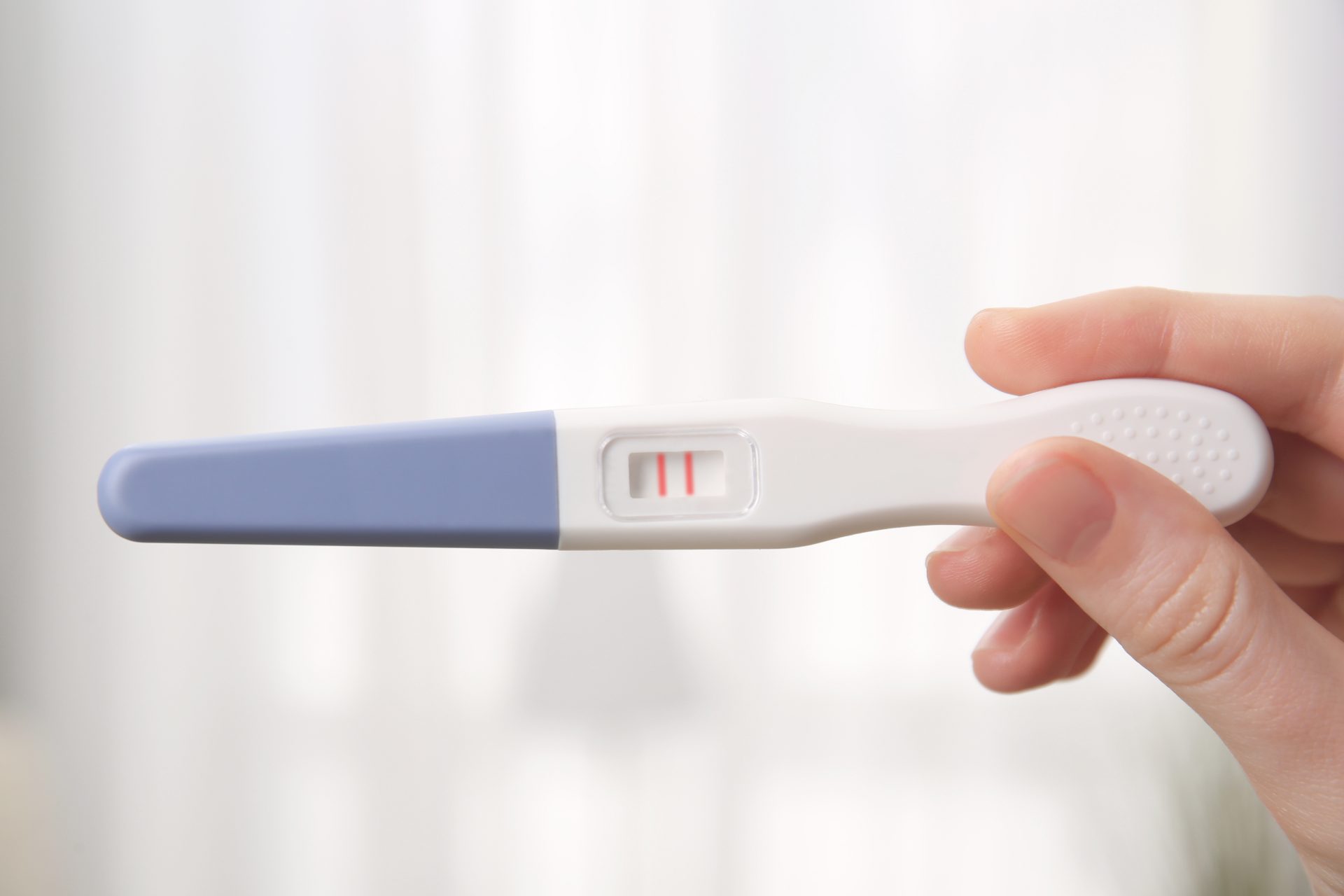 Teste de gravidez de farmácia é confiável? Confira a resposta!