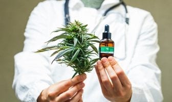 Anvisa-autoriza-primeiro-produto-à-base-de-Cannabis