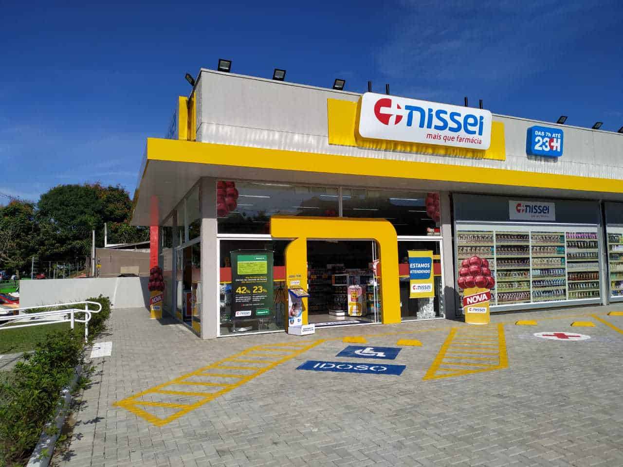 Estacionamento gratuito para clientes da Nissei