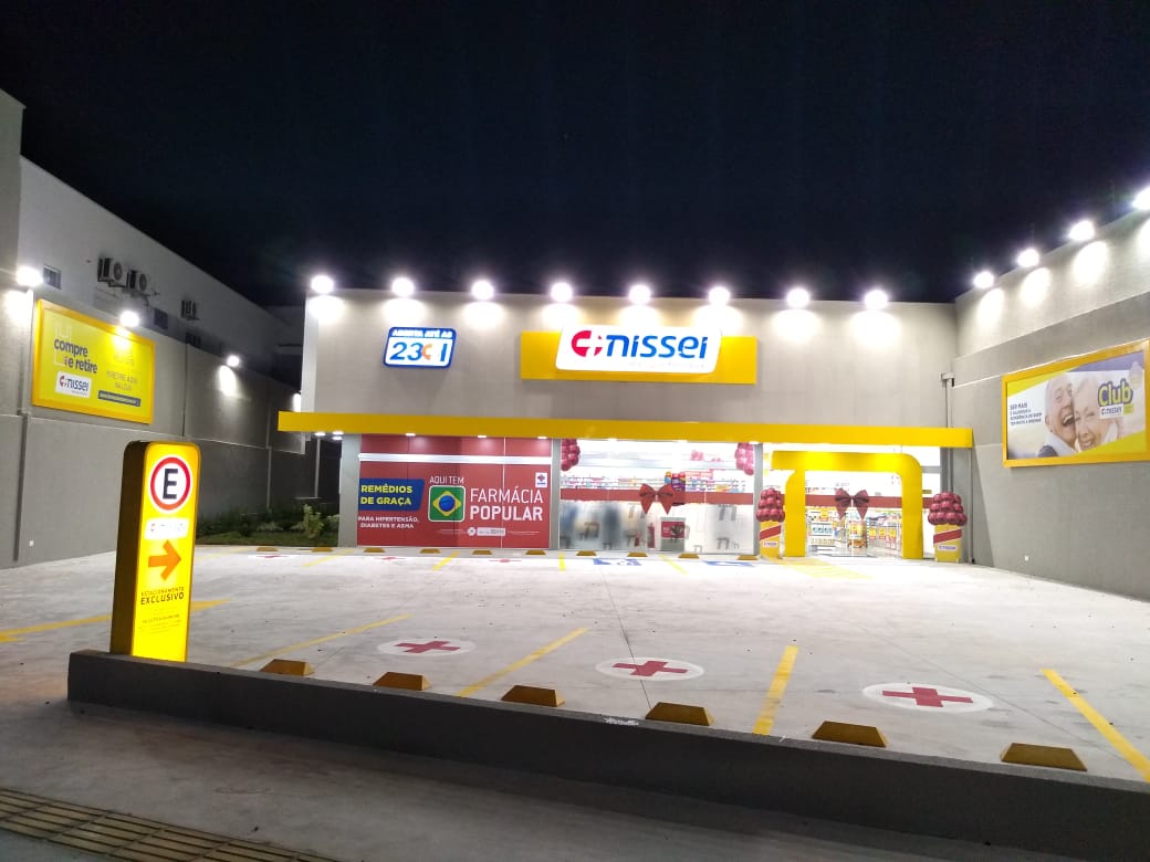 Estacionamento gratuito para clientes da Nissei