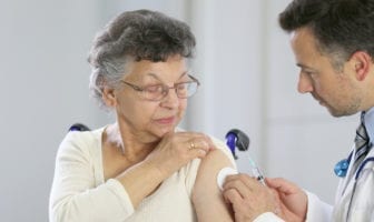 vacina-oxford-idosos
