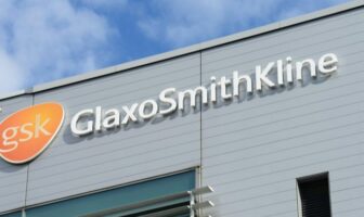 GSK-compra-farmacêutica-especializada-em-remédios-para-a-tosse-crônica-por-2-bilhões-de-dólares