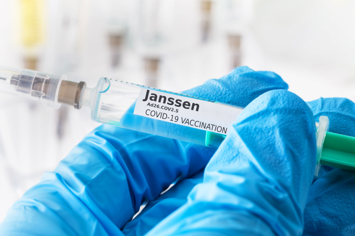 janssen-da-jj-fechara-parte-de-sua-divisao-de-vacinas-diz-jornal