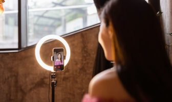 blogueiras-da-beleza-ajudam-industria-de-cosmeticos-a-faturar-r-50-bi