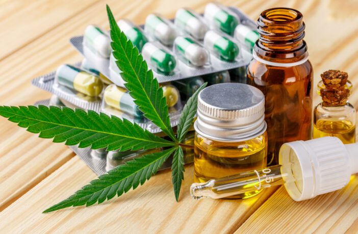 governo-de-sp-regulamenta-lei-que-permite-distribuicao-de-remedios-a-base-de-cannabis-no-sus