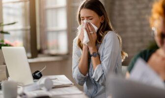 como-prevenir-rinite-asma-e-influenza-durante-o-outono-e-inverno