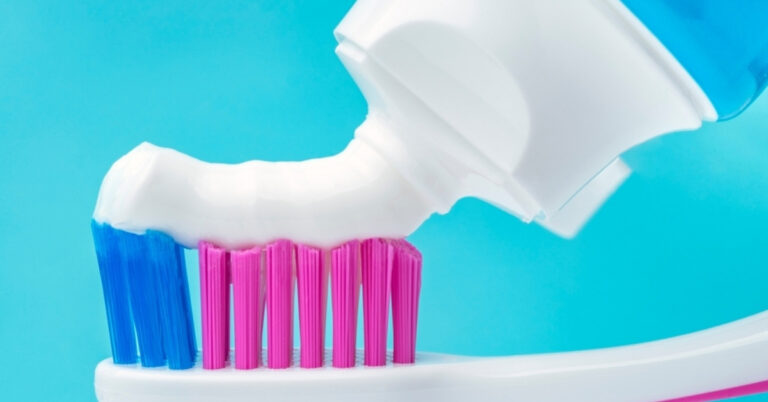 Anvisa-proíbe-venda-de-creme-dental-da-Colgate-por-denúncias-de-reação-após-o-uso